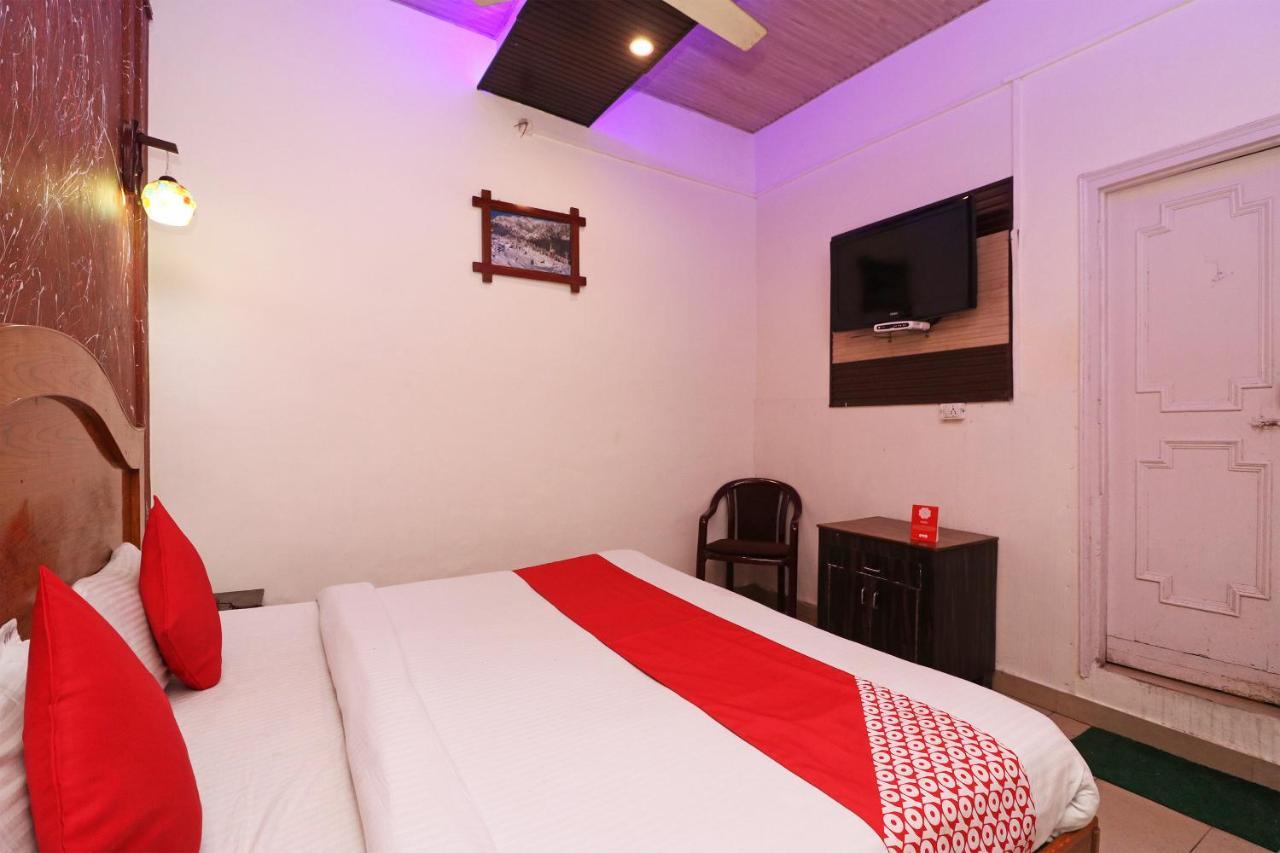 Oyo 80678 Shreenath Residency New Delhi Bagian luar foto